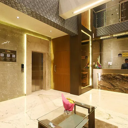 Apartment House Luxury Apartments, Santacruz East Mumbai