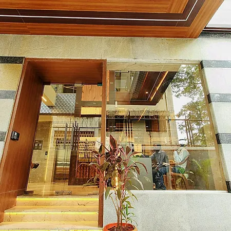 House Luxury Apartments, Santacruz East Apartment Mumbai