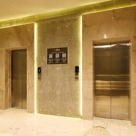 House Luxury Apartments, Santacruz East Apartment
