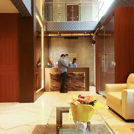 Apartment House Luxury Apartments, Santacruz East