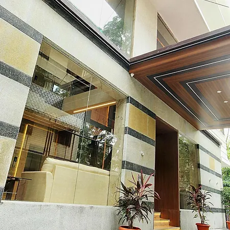 House Luxury Apartments, Santacruz East *