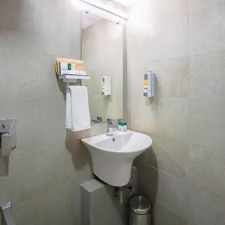 Apex Beacon Hotel, 3* Mumbai