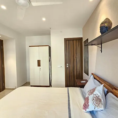 Lite - Powai Apartment
