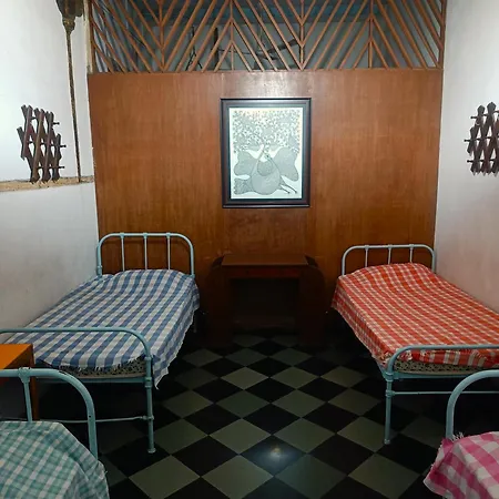 Hostel Vasantashram Cst Mumbai, Free Wifi With 1940s Retro Vibe *