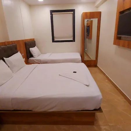 Hotel Rigga Kokilaben Dhirubhai Ambani Hospital