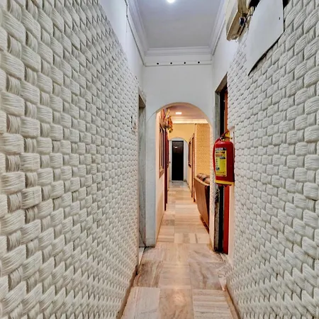Oyo Flagship Sai Residency Mumbai