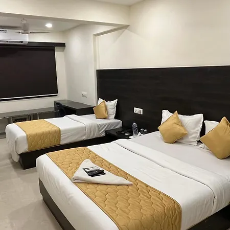 Wind Flower Regency - Near Kokilaben Hospital 3*
