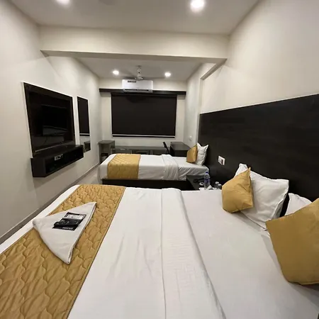 Wind Flower Regency - Near Kokilaben Hospital 3*