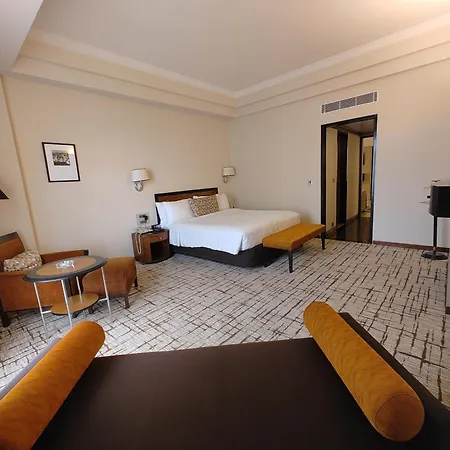 Marine Plaza 5* Mumbai