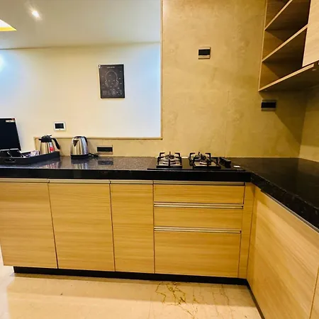 Apartment 1br Service In Bkc By Florastays