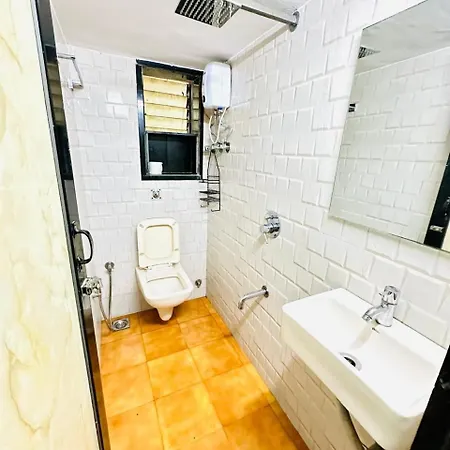 Veronica - 1bhk Bandra West Apartment *
