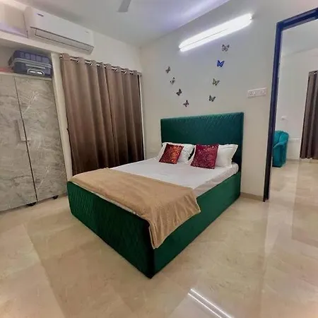 Hillview Comfy Flat In Dahisar Apartment
