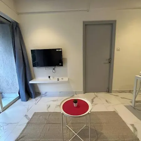 Apartment Compact 2 Bhk With Balconies Khar West - By Kapishbnb *