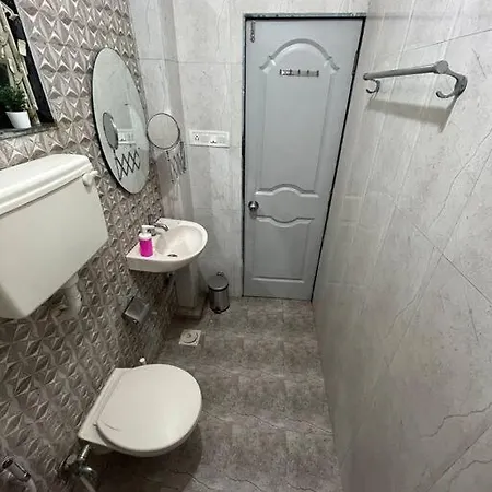 Compact 2 Bhk With Balconies Khar West - By Kapishbnb Apartment