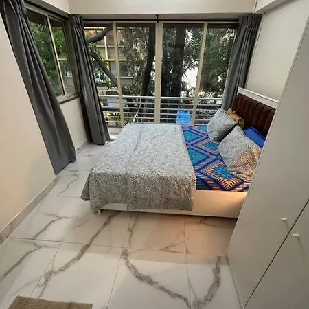 Apartment Compact 2 Bhk With Balconies Khar West - By Kapishbnb Mumbai