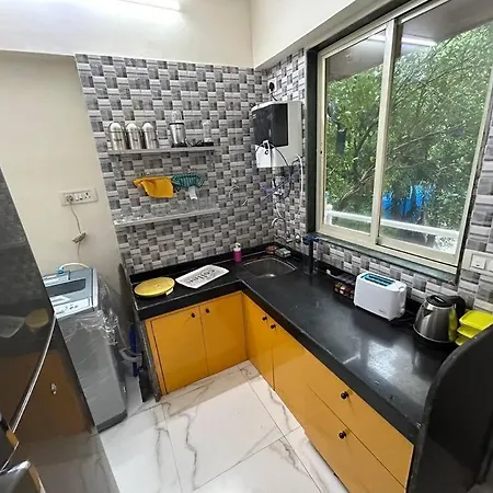 Compact 2 Bhk With Balconies Khar West - By Kapishbnb Apartment *