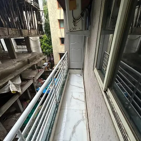 Compact 2 Bhk With Balconies Khar West - By Kapishbnb Apartment Mumbai