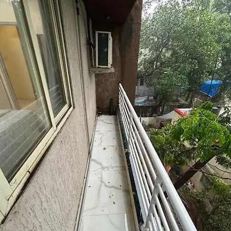 Compact 2 Bhk With Balconies Khar West - By Kapishbnb Mumbai