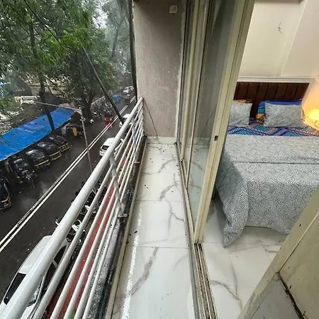 Compact 2 Bhk With Balconies Khar West - By Kapishbnb Apartment
