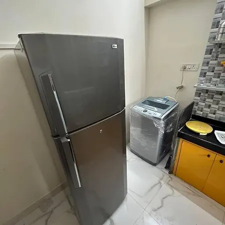 Compact 2 Bhk With Balconies Khar West - By Kapishbnb Apartment Mumbai