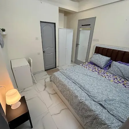 Apartment Compact 2 Bhk With Balconies Khar West - By Kapishbnb