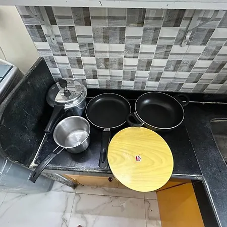 Compact 2 Bhk With Balconies Khar West - By Kapishbnb Apartment Mumbai