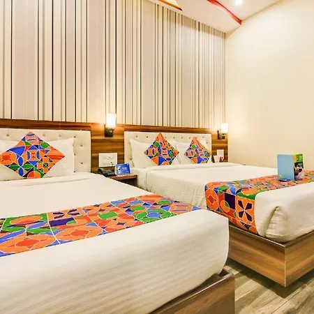 Guest house Glitz Axis International - Nr Iit & T2 3*
