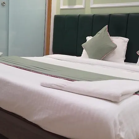 Shine Hospitality Group Hotel 2*