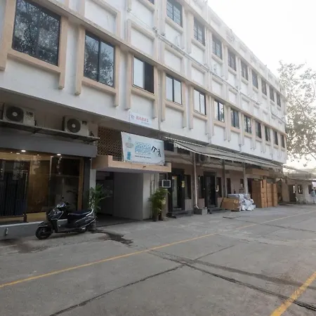 Hotel O Babas Residency