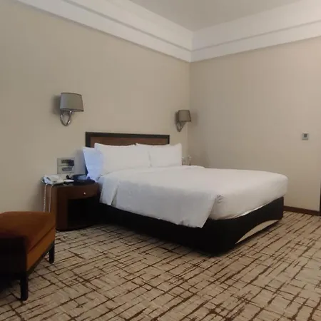 Marine Plaza Hotel Mumbai