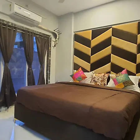 Osi Lilavati Bandra Apartment