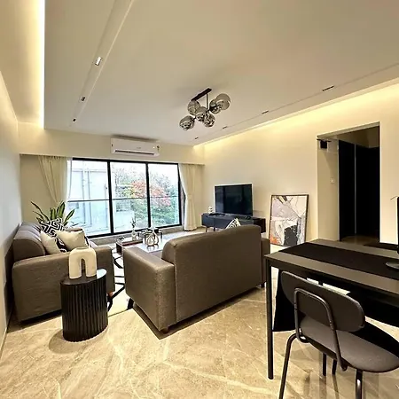 Luxury 2 Bhk Near Soho House Apartment Mumbai