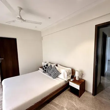 Luxury 2 Bhk Near Soho House Apartment Mumbai