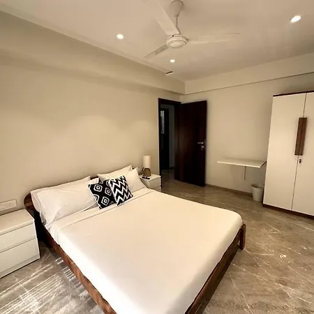Luxury 2 Bhk Near Soho House Apartment *