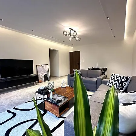 Apartment Luxury 2 Bhk Near Soho House Mumbai