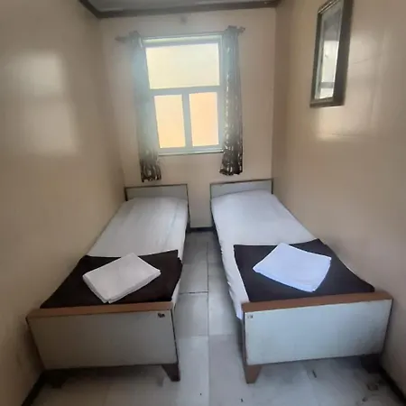 Rupali Hotel *