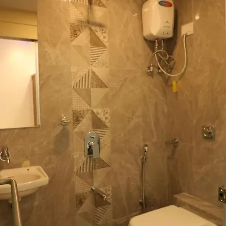 Galaxy Hotel 2*