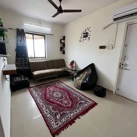 Sea View Flat For Daily Stays Mumbai
