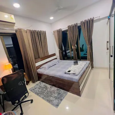 Homestay 1 Private With Free Food At Gorgaon *