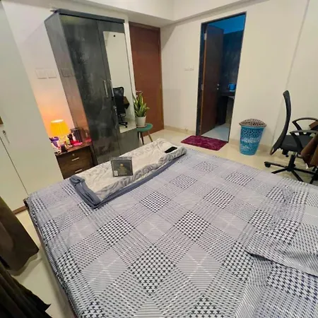1 Private With Free Food At Gorgaon Homestay Mumbai