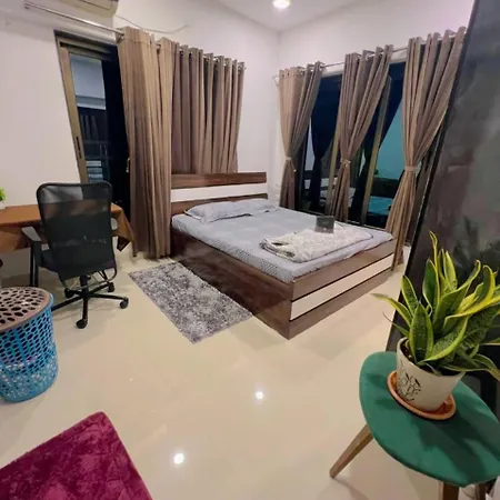 1 Private With Free Food At Gorgaon Homestay Mumbai