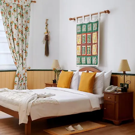 The Gordon House - Near Gateway Of India Hotel 4*