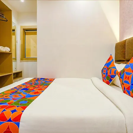 Hotel Fabexpress New Deepak - Nr & Csmt Station