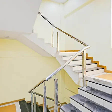 Oyo Salt House Hotel 3*