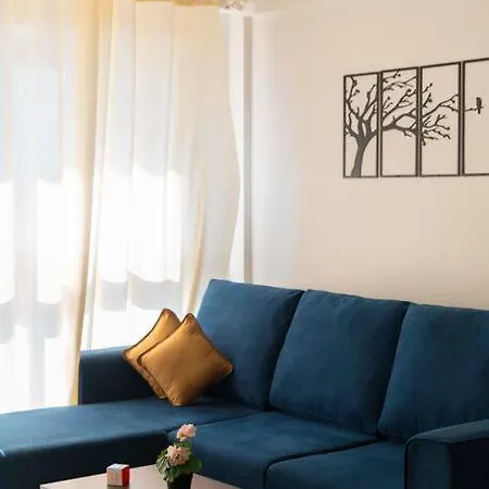 Apartment Spacious, Bright, Centre 3bhk Near Airport Mumbai
