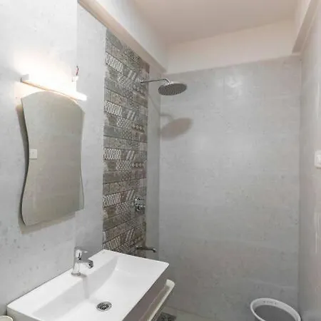 Apartment Spacious, Bright, Centre 3bhk Near Airport