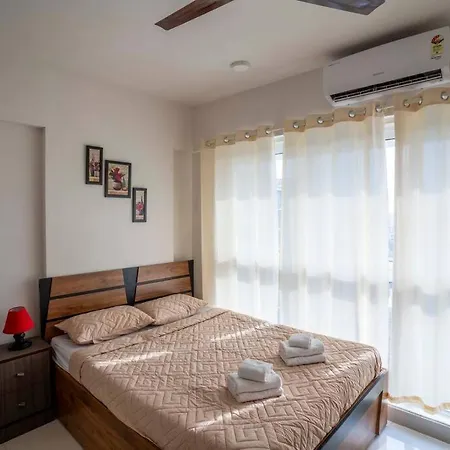 Spacious, Bright, Centre 3bhk Near Airport * Mumbai