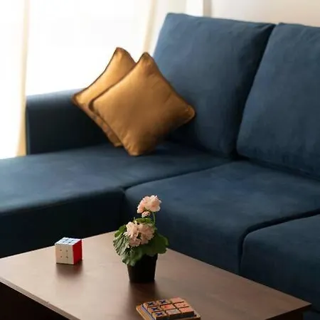 Spacious, Bright, Centre 3bhk Near Airport