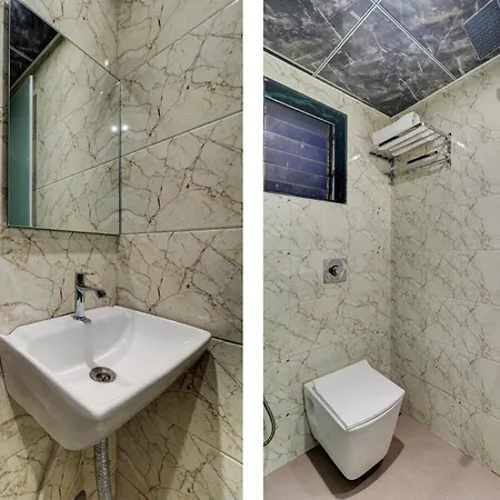 A K Hotel 3*