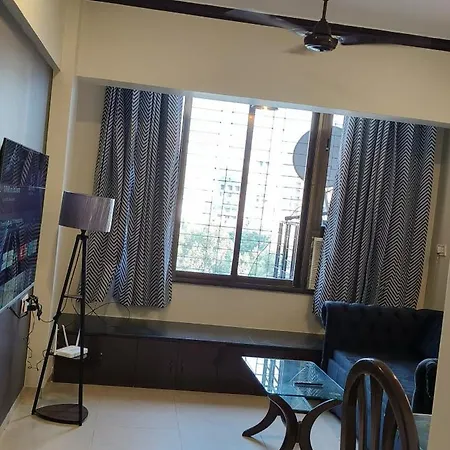 Cozy N Spacious 1bhk In Khar West * Mumbai